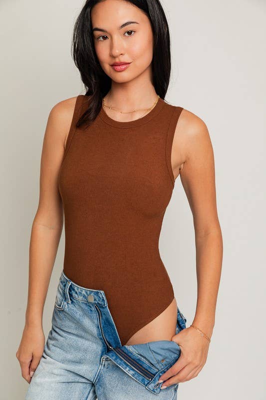 ROUND NECK SLEEVELESS BODYSUIT: LT PINK / M