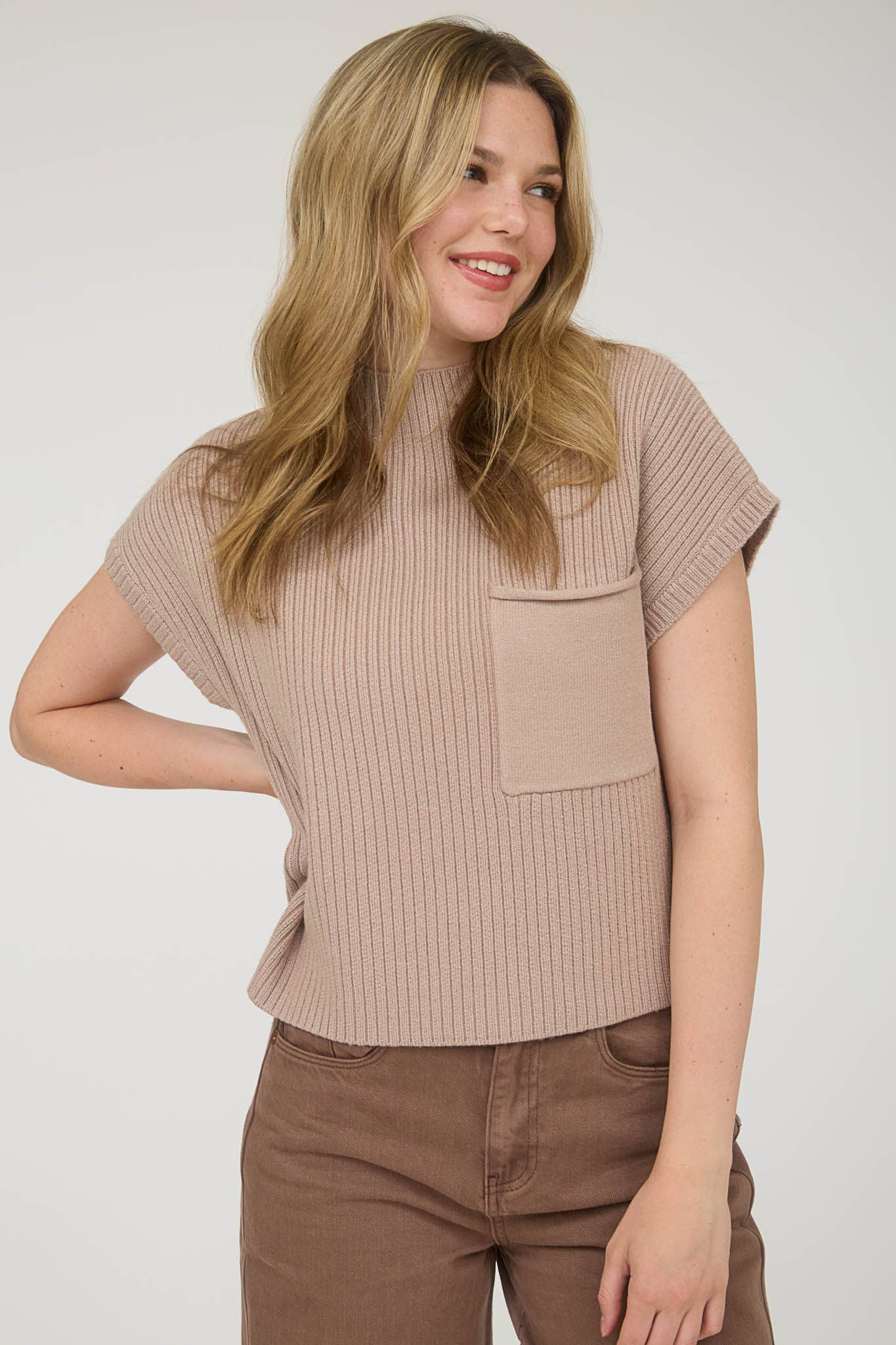 MOCK NECK POCKET DETAIL SHORT SLEEVE KNIT SWEATER: CREAM