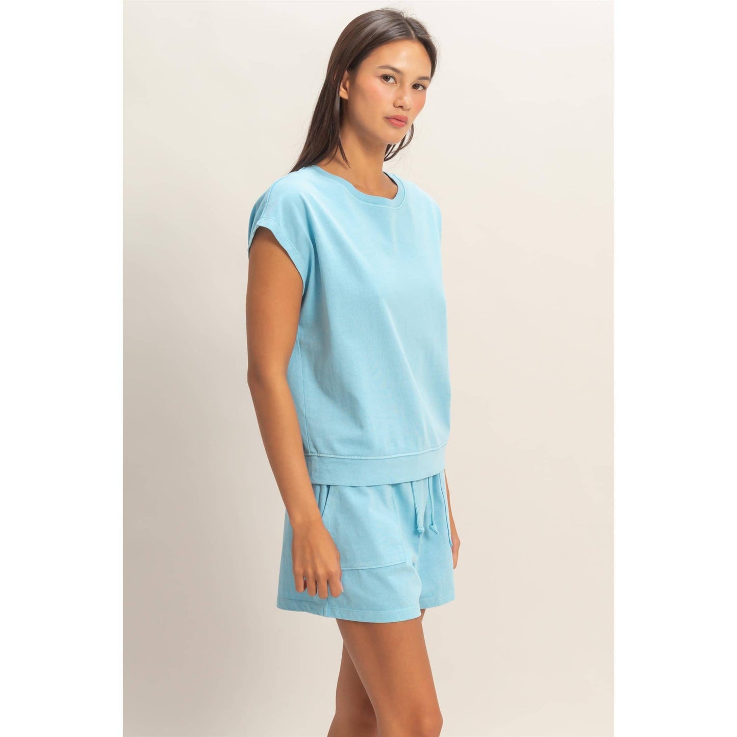 Sleeveless Crew Neck Top and Shorts Set: BLACK / S-M-L(2-2-2)