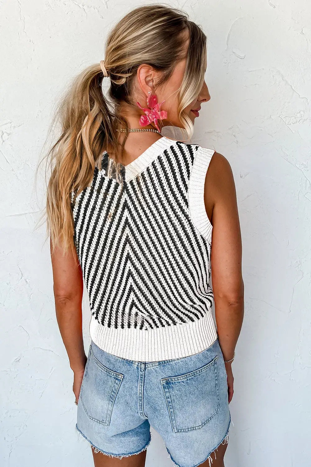 Strawberry Pink Contrast Chevron Knit V Neck Sweater Vest: Strawberry Pink / 100%Viscose / S