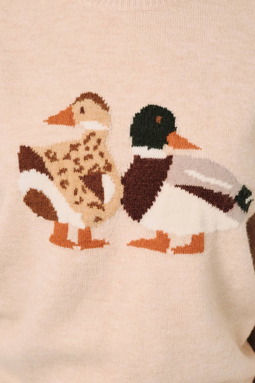 Round Neck Mallard Duck Graphic Long Sleeve Knit Sweater: LAVENDER / S