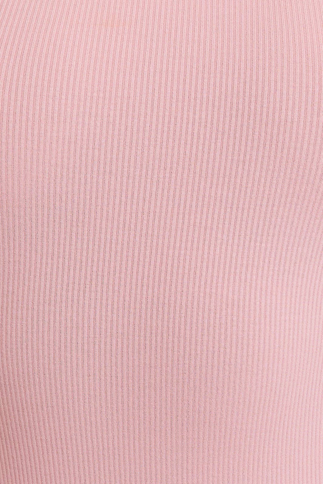 ROUND NECK SLEEVELESS BODYSUIT: LT PINK / M