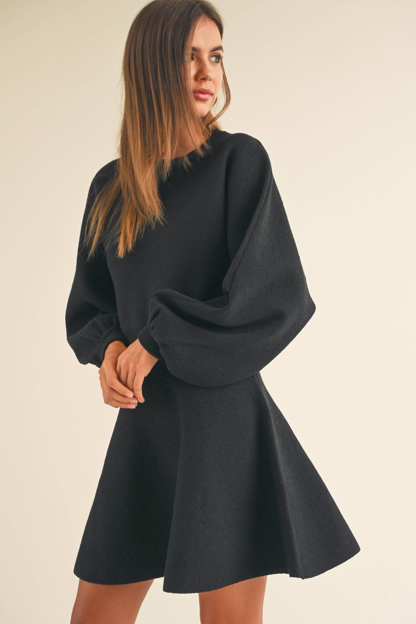 D2660   BALLON SLEEVE SWEATER DRESS: CREAM / S