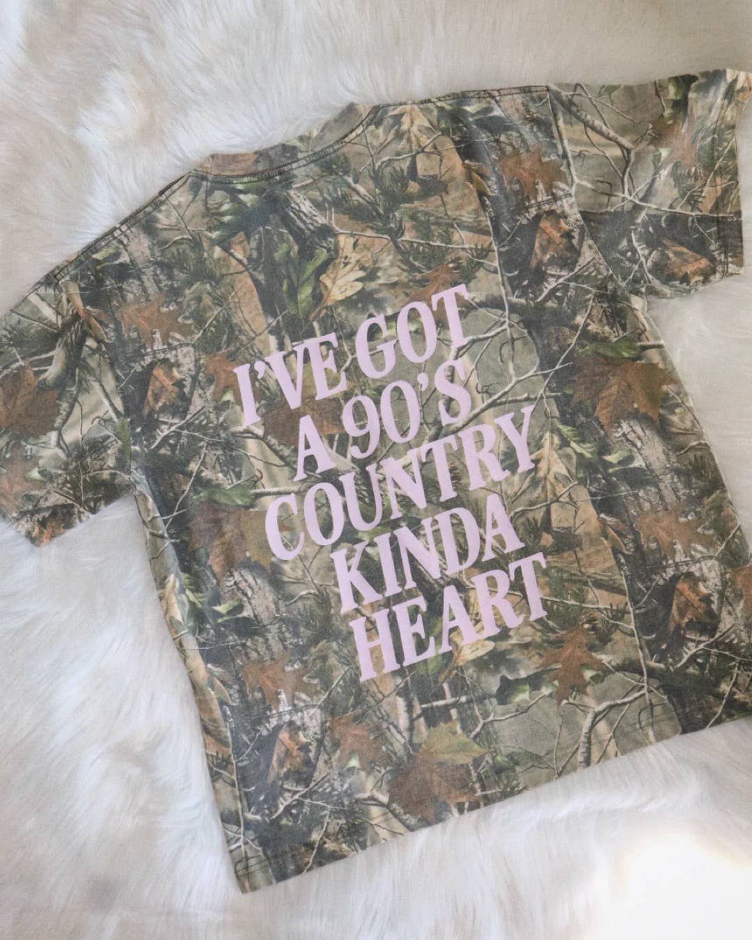 90's Country Kinda Heart Camo Tee: M