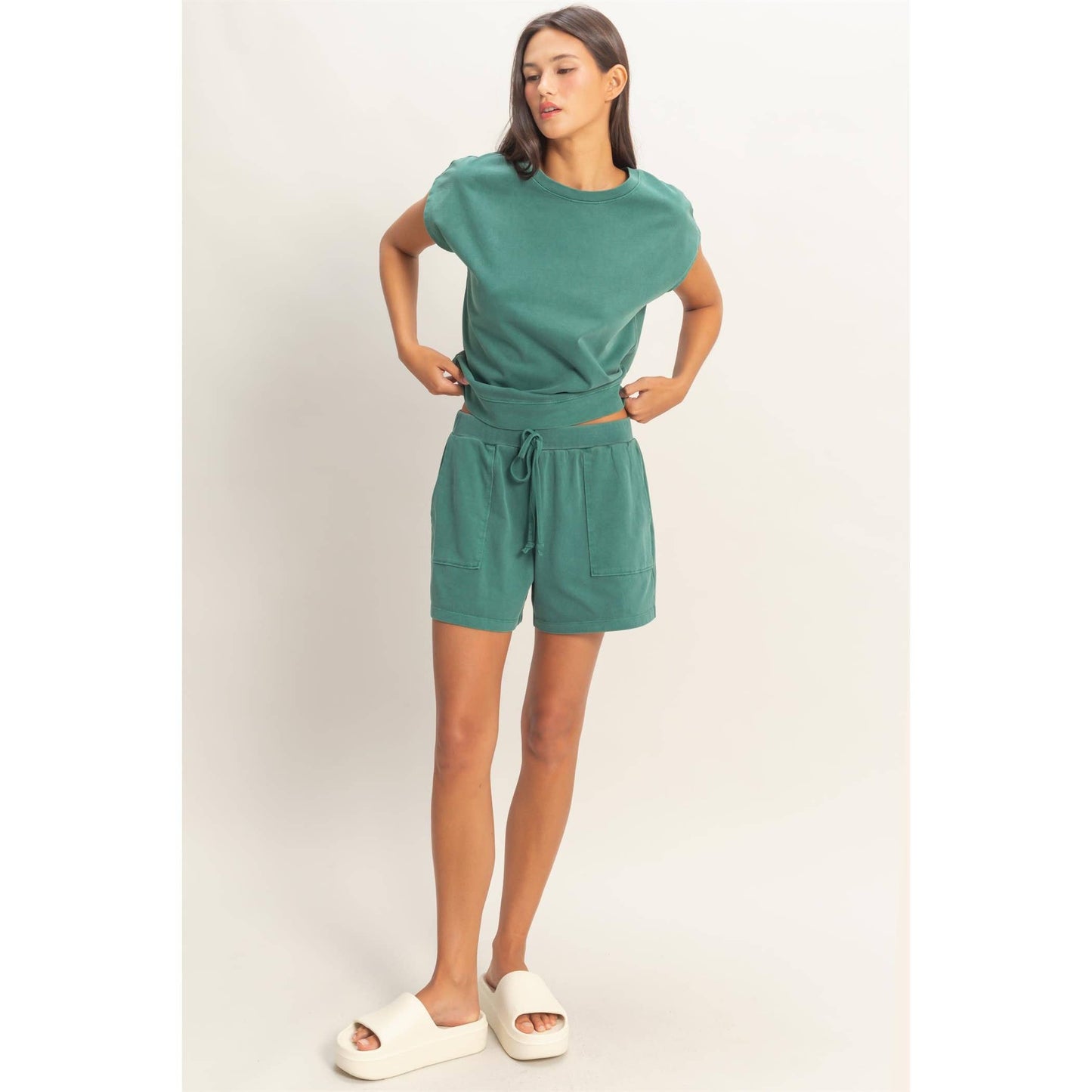 Sleeveless Crew Neck Top and Shorts Set: BLACK / S-M-L(2-2-2)