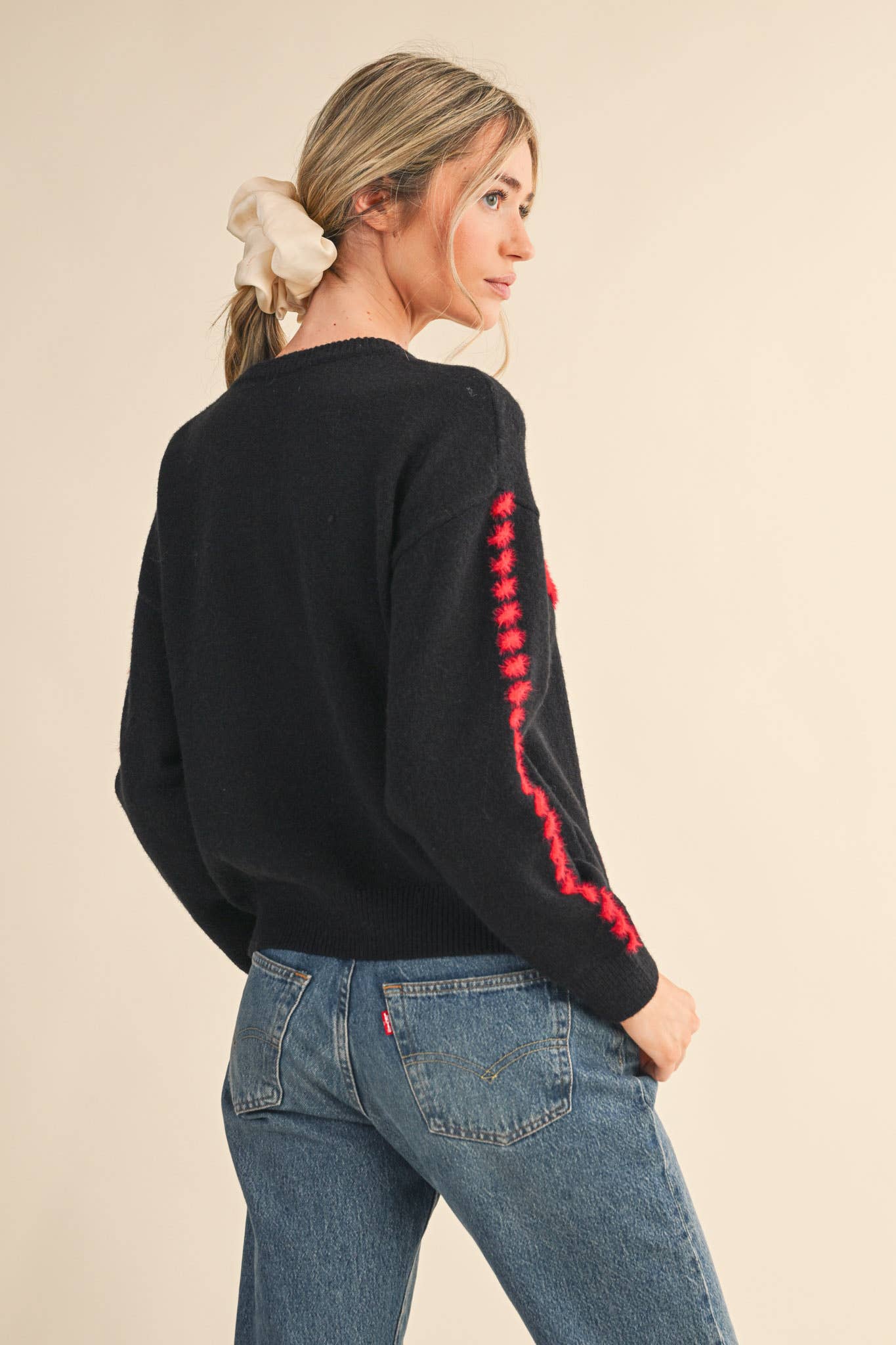 FUZZY HEART KNIT SWEATER WITH WHIP STITCH MSW10990: Red / M