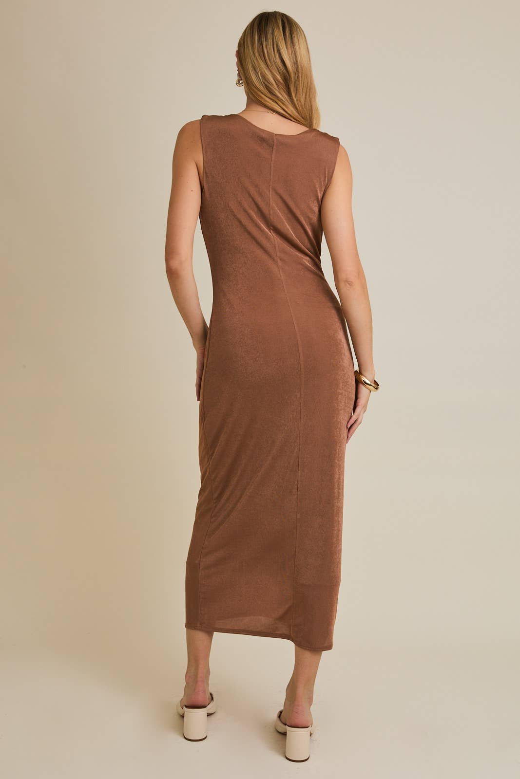 COWL NECK SLEEVELESS MAXI DRESS: Latte / M