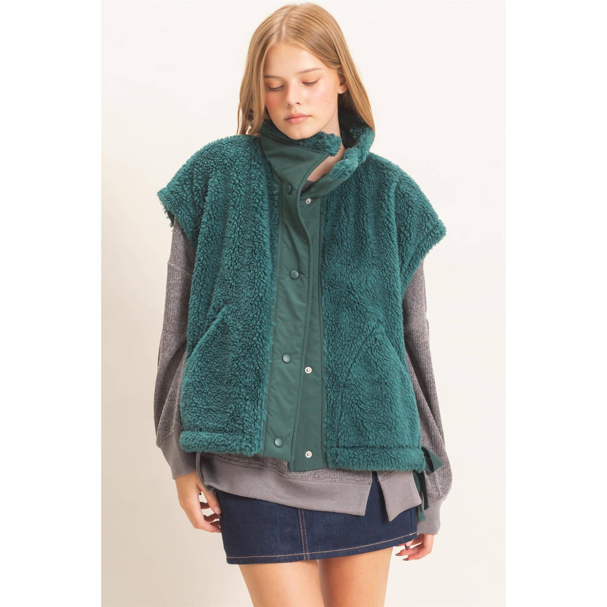 Sherpa Vest With Snap Closure: OLIVE / S-M-L(2-2-2)