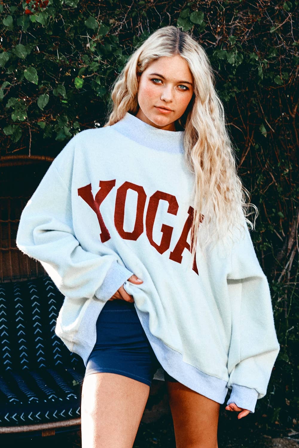 IT2594 'PILATES & YOGA' Print Reversible Mockneck Sweatshirt: Ash grey/Brown / S/M-L/XL (3-3)