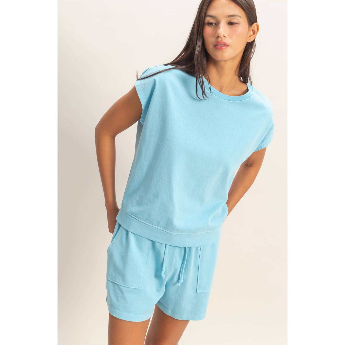 Sleeveless Crew Neck Top and Shorts Set: BLACK / S-M-L(2-2-2)